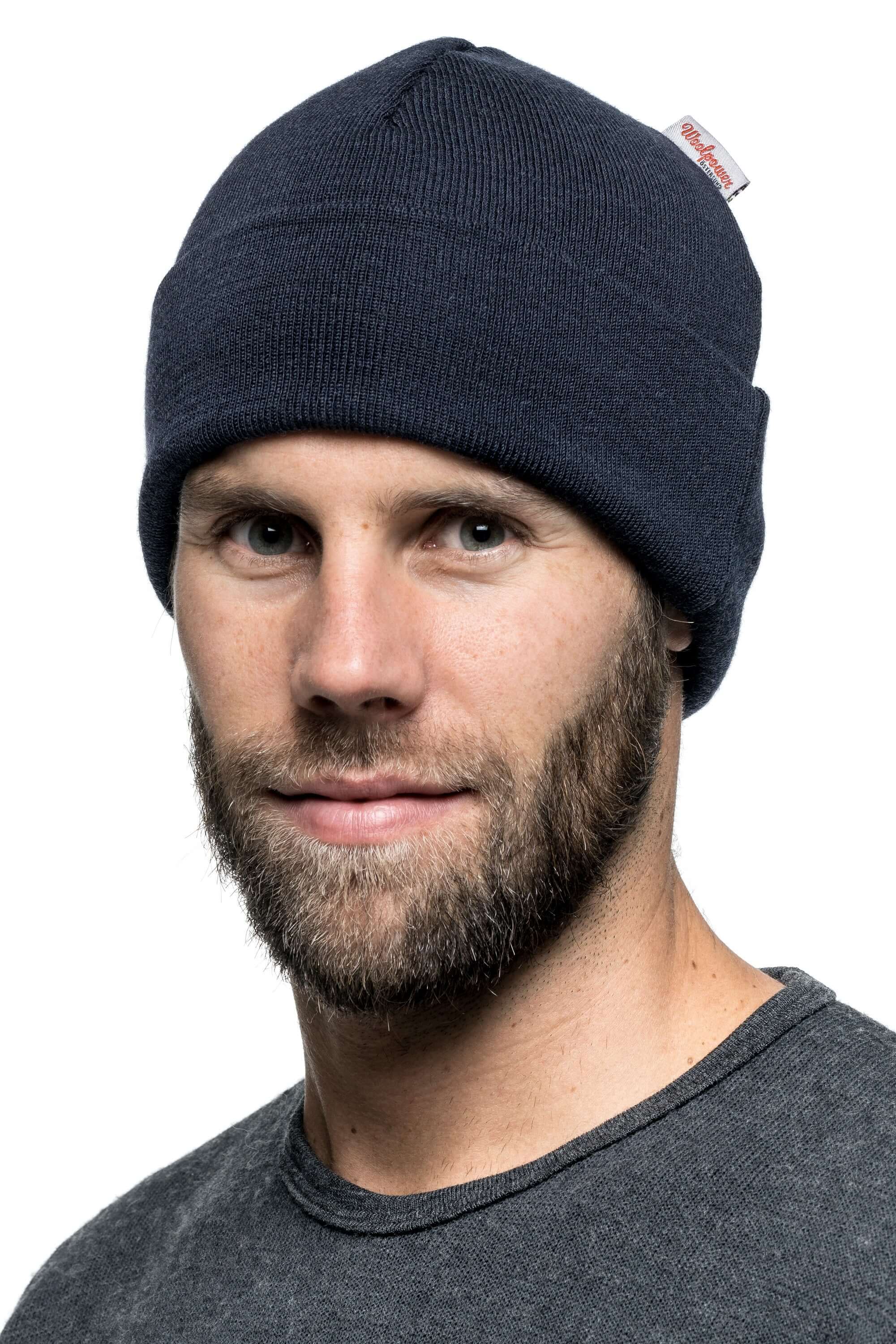 Das Woolpower Beanie Classic, eine hochwertige Mütze aus feinster Merinowolle, erhältlich im Outdoor Online Shop FluxPerfect