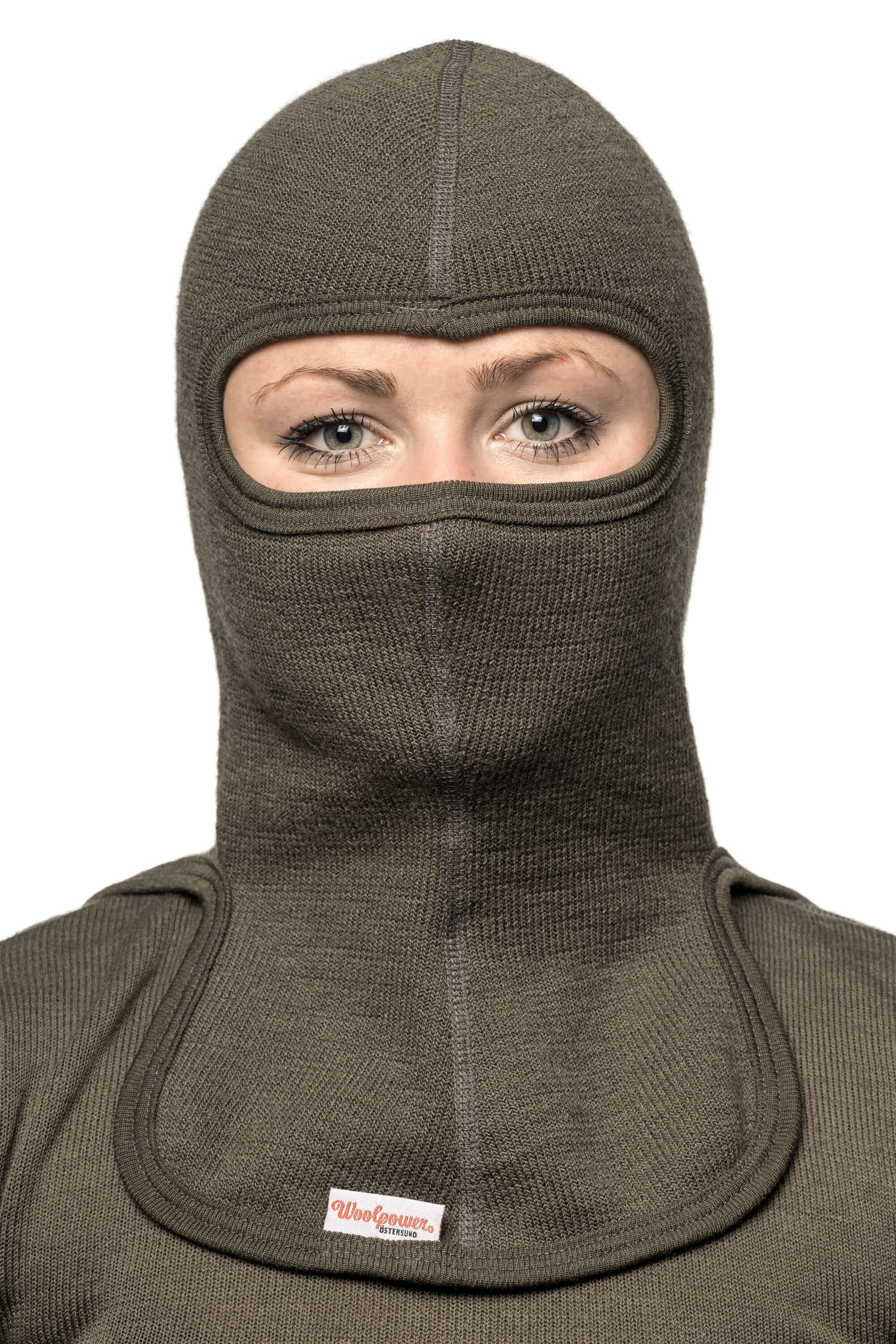 Die Woolpower Balaclava 400, feinste Merino Sturmhaube für kalte Bedingungen, erhältlich im Outdoor Online Shop FluxPerfect