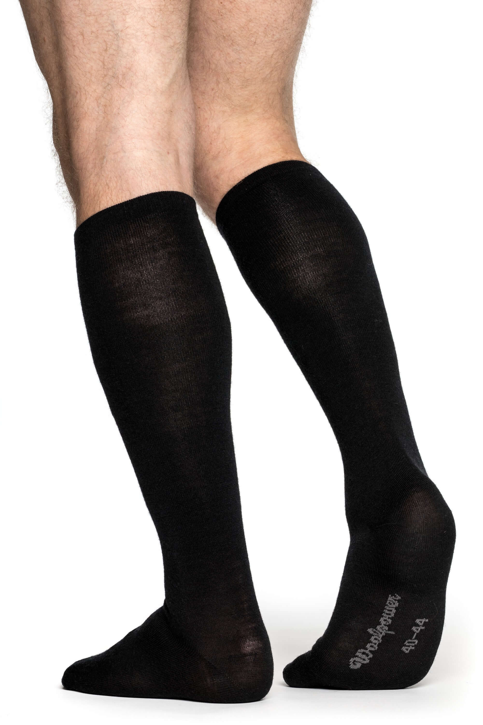 Die Woolpower Knee High Liner, Dünne & Knie Hohe Merinosocken, ideal als Basisschicht für aktive Tage, erhältlich im Outdoor Online Shop FluxPerfect