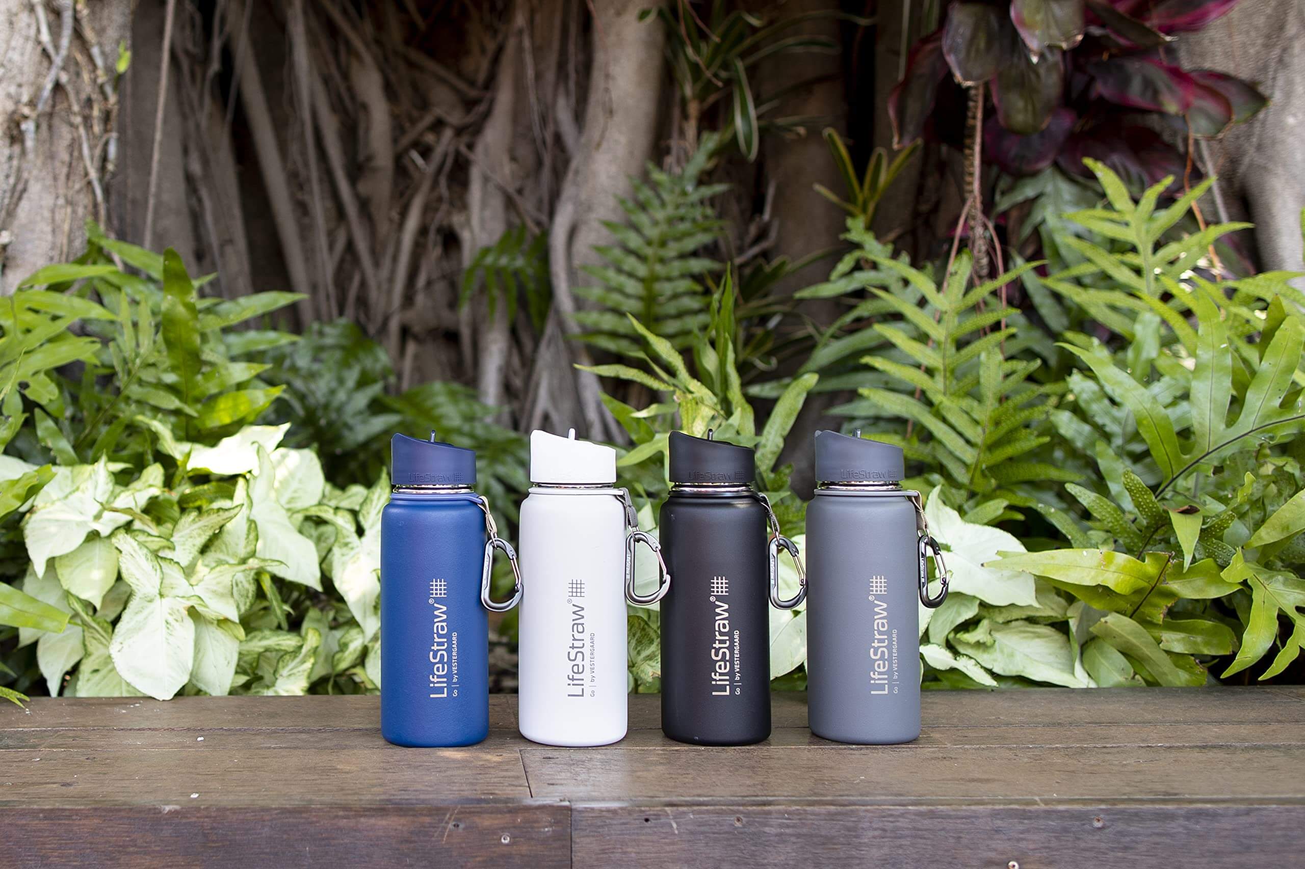 Hier sieht man die Farbauswahl der LifeStraw Go 1.0 Edelstahl Modelle